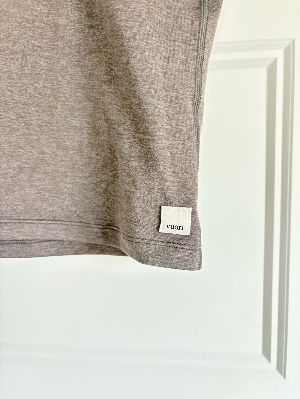 Vuori halo baby tee, size small, heather chia brown - Picture 3 of 4